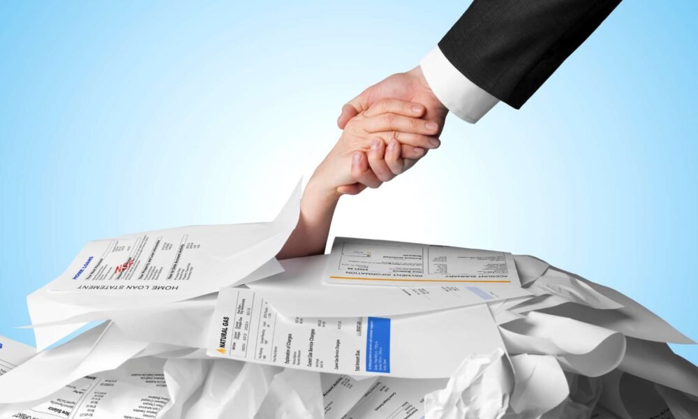 5 Passos Para Sair das Dívidas e Começar a Poupar Dinheiro em 30 Dias